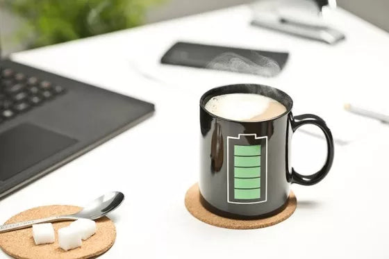 Spalvą keičiantis puodelis "Baterija"