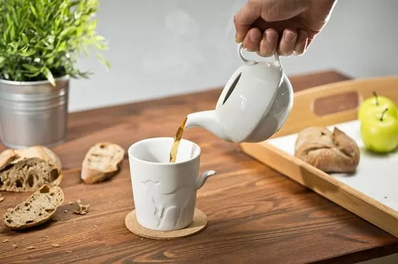 Puodelis su elnio atvaizdu ir uodegos formos rankenėle, 310 ml