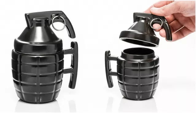 Puodelis su dangteliu "Granata", juodas