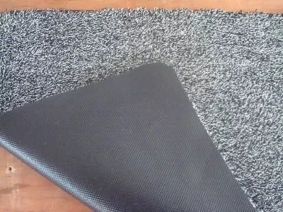 Puikiai sugeriantis vandenį ir purvą, durų kilimėlis - "Clean Step Mat"