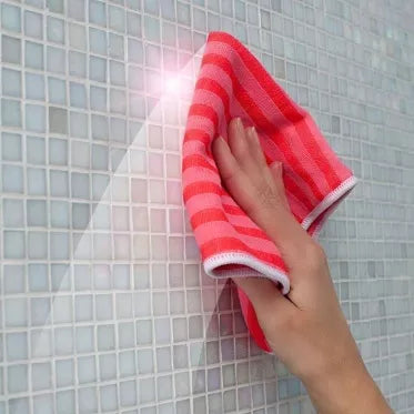 Universali šluostė vonios kambariui "Smart Badrumsduk"