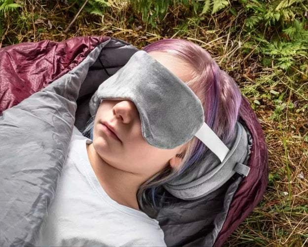 Kelioninė Pagalvė Su Akių Kauke Katinas