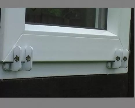 Lango apsauga "Defas", baltas