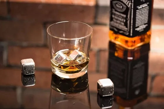 Nerūdijančio plieno kubeliai gėrimams atšaldyti, 4 vnt