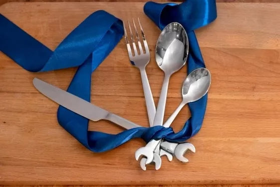 Nerūdijančio plieno stalo įrankių komplektas "Veržliaraktis", 4 vnt