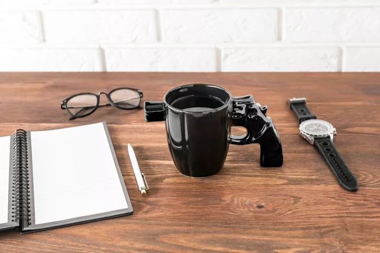 Puodelis Pistoletas, Juodas