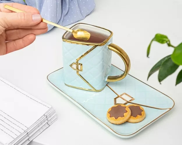 Puodelis Su Lekštute Rankinukas, Baltas