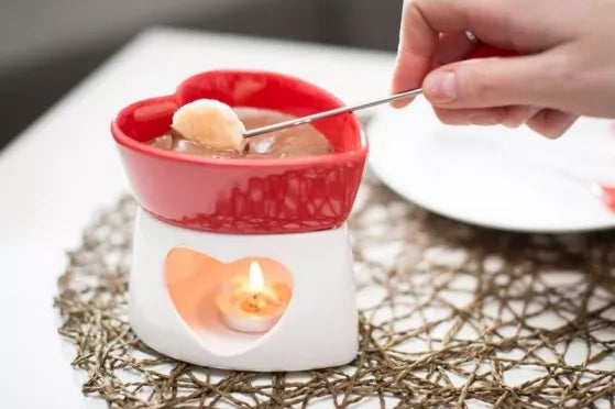 Širdelės formos indas skirtas fondiu gamybai