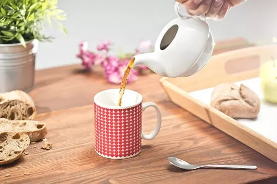 Spalva keičiantis puodelis "Širdelės", 300 ml