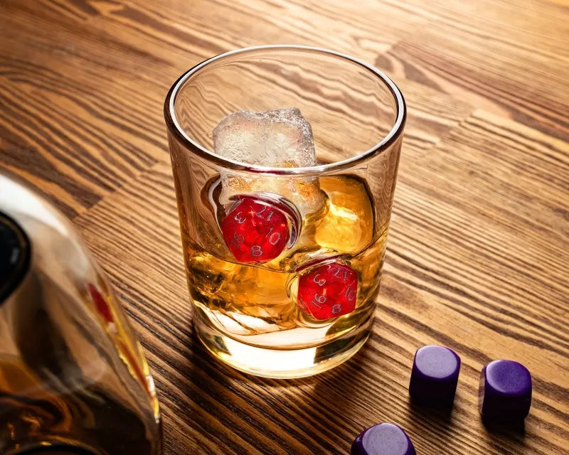 Stiklinė Įstrigę Kauliukai